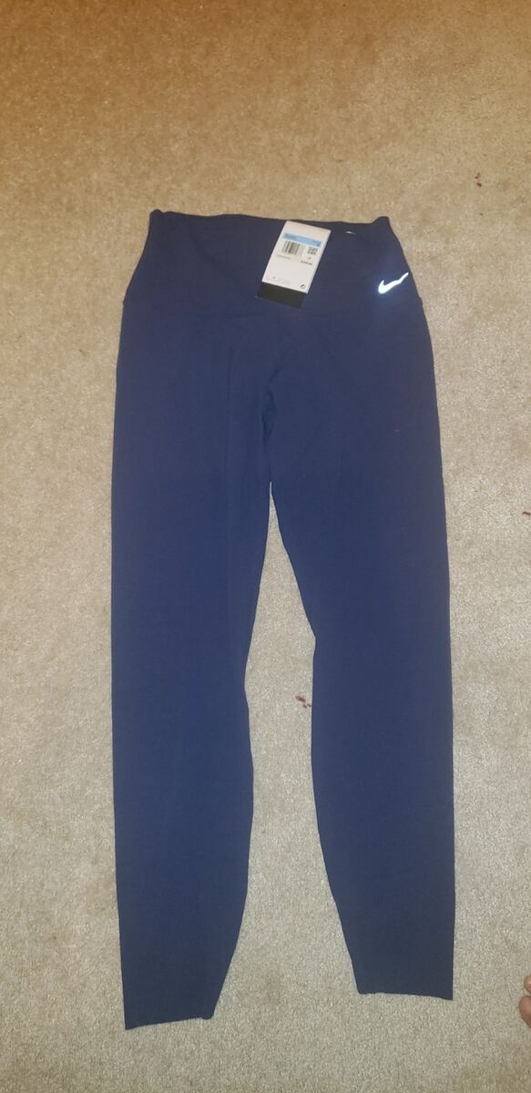 Women's nike leggings size medium